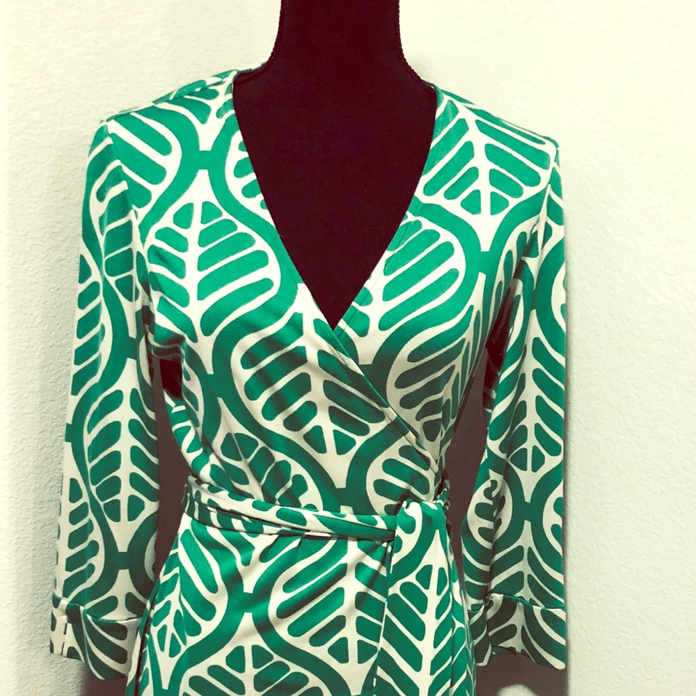 Green and White Mid-Length Dress